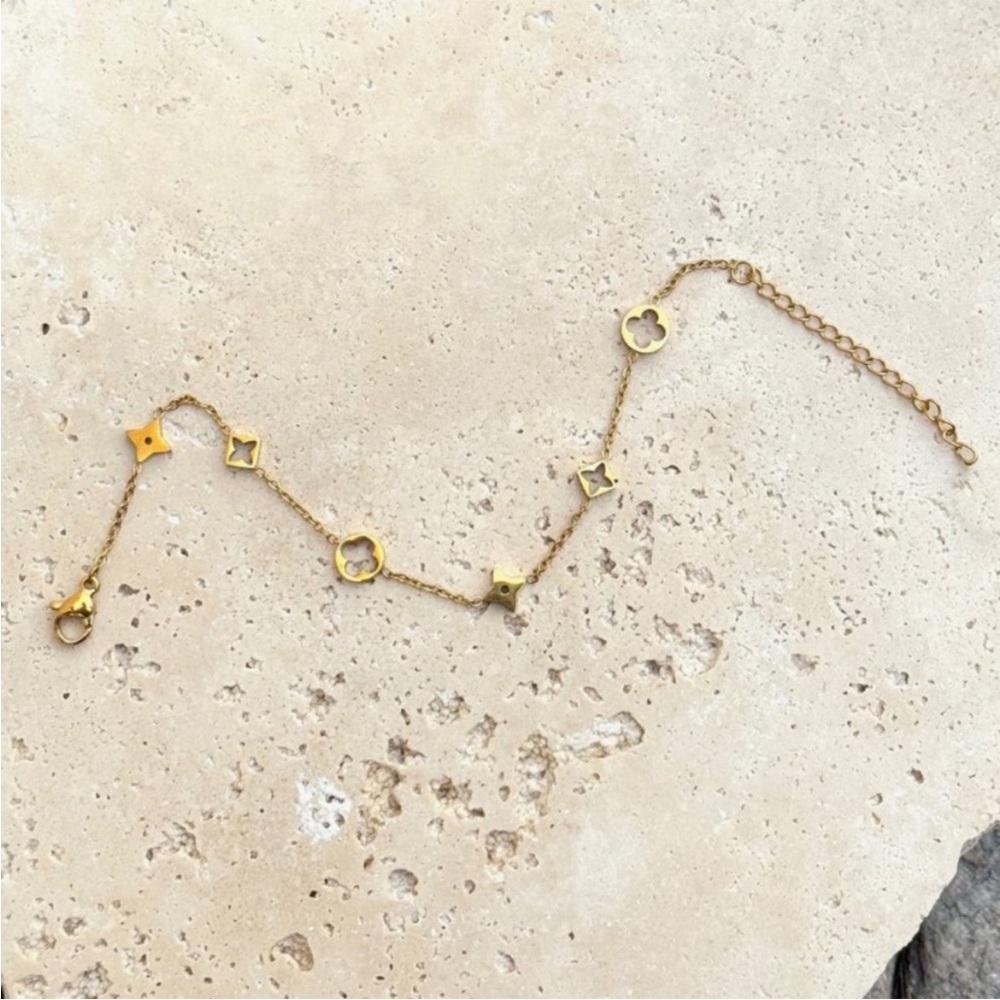 + ADORNIA + Clover Charm Station Bracelet - Picture 3 of 3